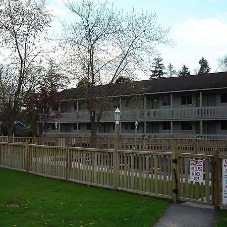 Lake George Suites Екстериор снимка
