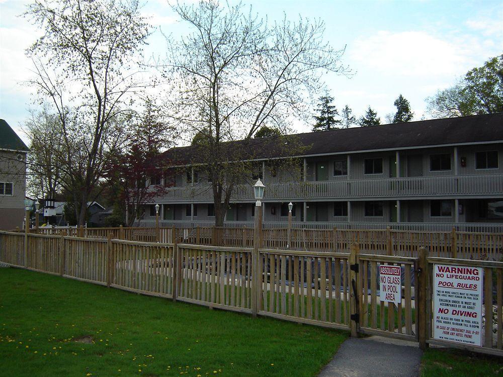 Lake George Suites Екстериор снимка